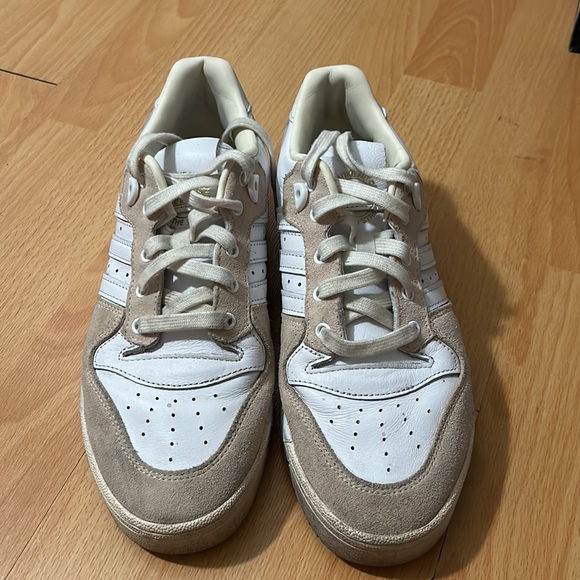 Adidas sneakers - Picture 2 of 4